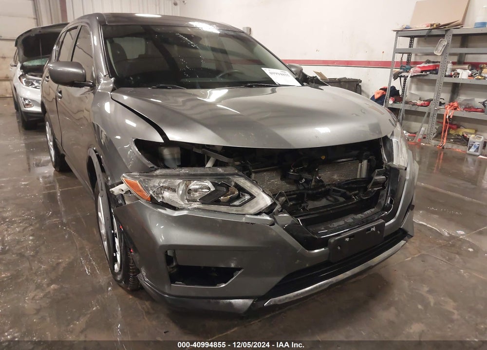 2018 NISSAN ROGUE S VIN: 5N1AT2MV9JC828556
