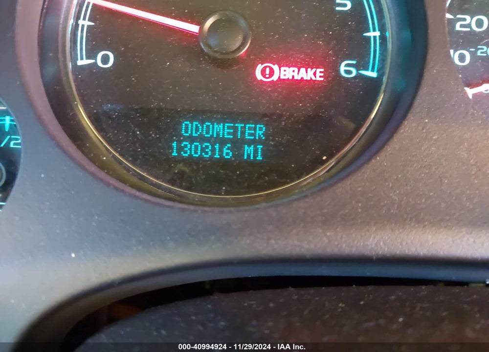 2007 GMC YUKON DENALI VIN: 1GKFK63877J293204