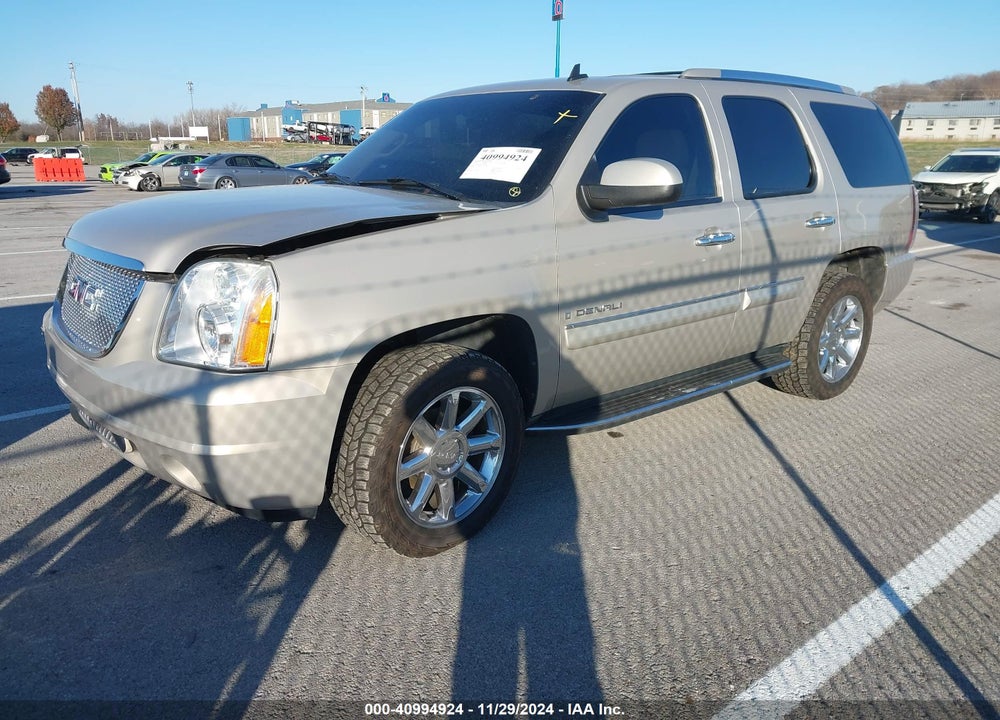 2007 GMC YUKON DENALI VIN: 1GKFK63877J293204