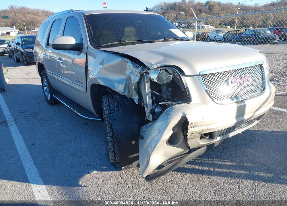 2007 GMC YUKON DENALI VIN: 1GKFK63877J293204