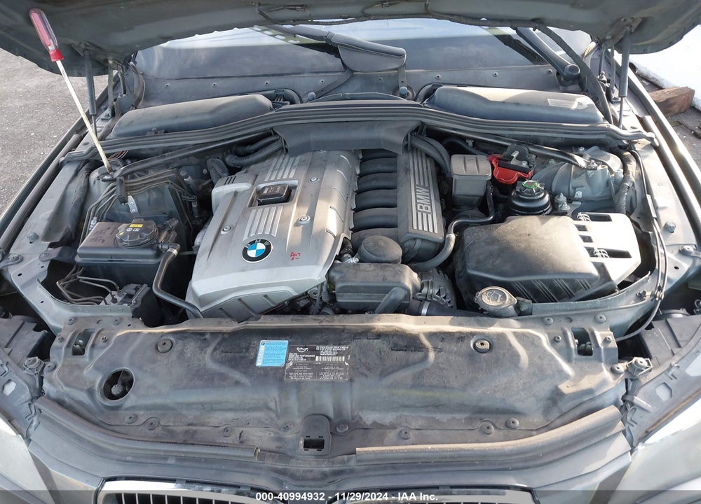 2007 BMW 525I VIN: WBANE53557CW61198