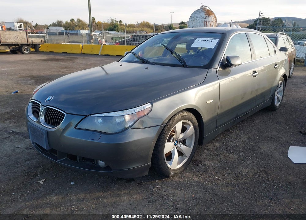 2007 BMW 525I VIN: WBANE53557CW61198