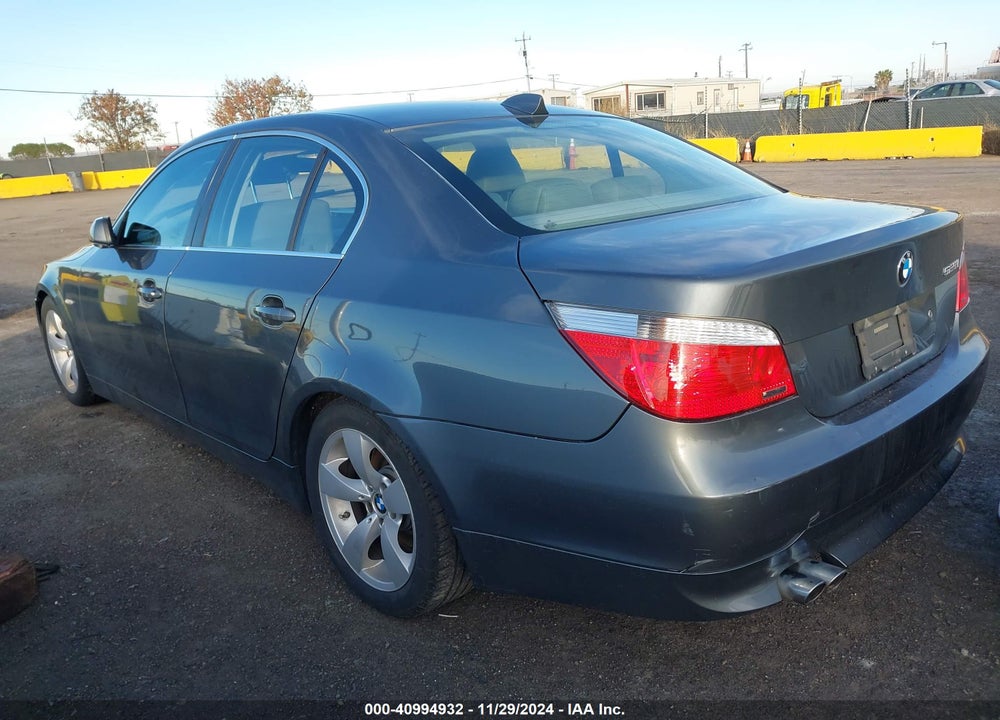 2007 BMW 525I VIN: WBANE53557CW61198