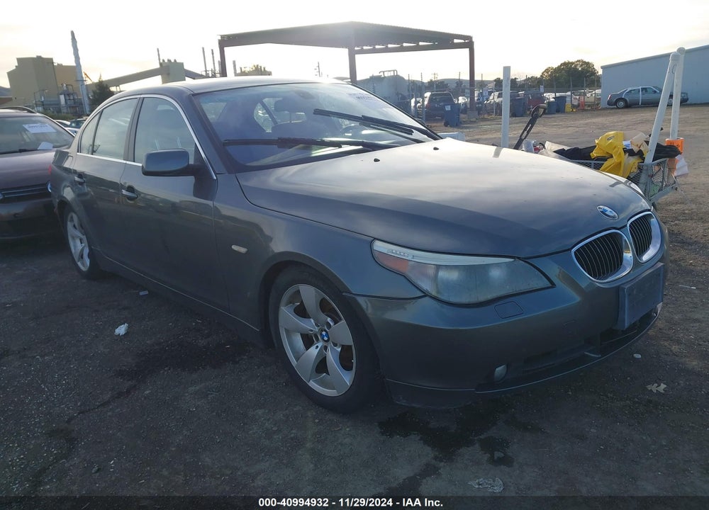 2007 BMW 525I VIN: WBANE53557CW61198