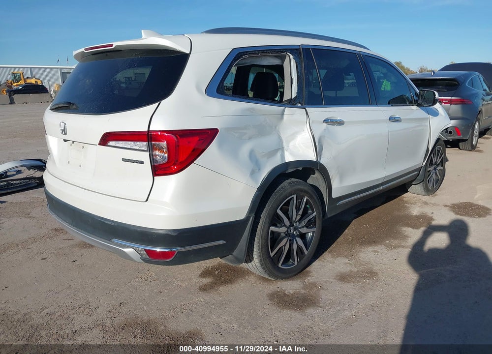 2020 HONDA PILOT 2WD TOURING 8 PASSENGER VIN: 5FNYF5H93LB009587