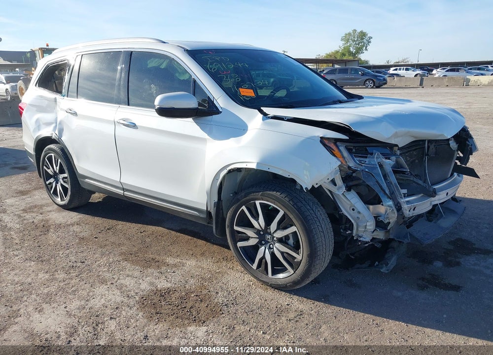 2020 HONDA PILOT 2WD TOURING 8 PASSENGER VIN: 5FNYF5H93LB009587