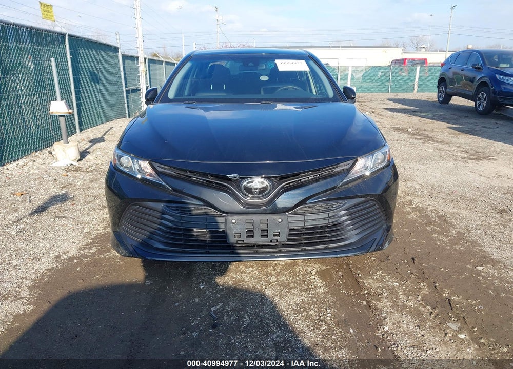 2018 TOYOTA CAMRY LE VIN: JTNB11HK2J3001941