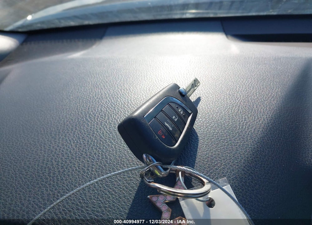 2018 TOYOTA CAMRY LE VIN: JTNB11HK2J3001941