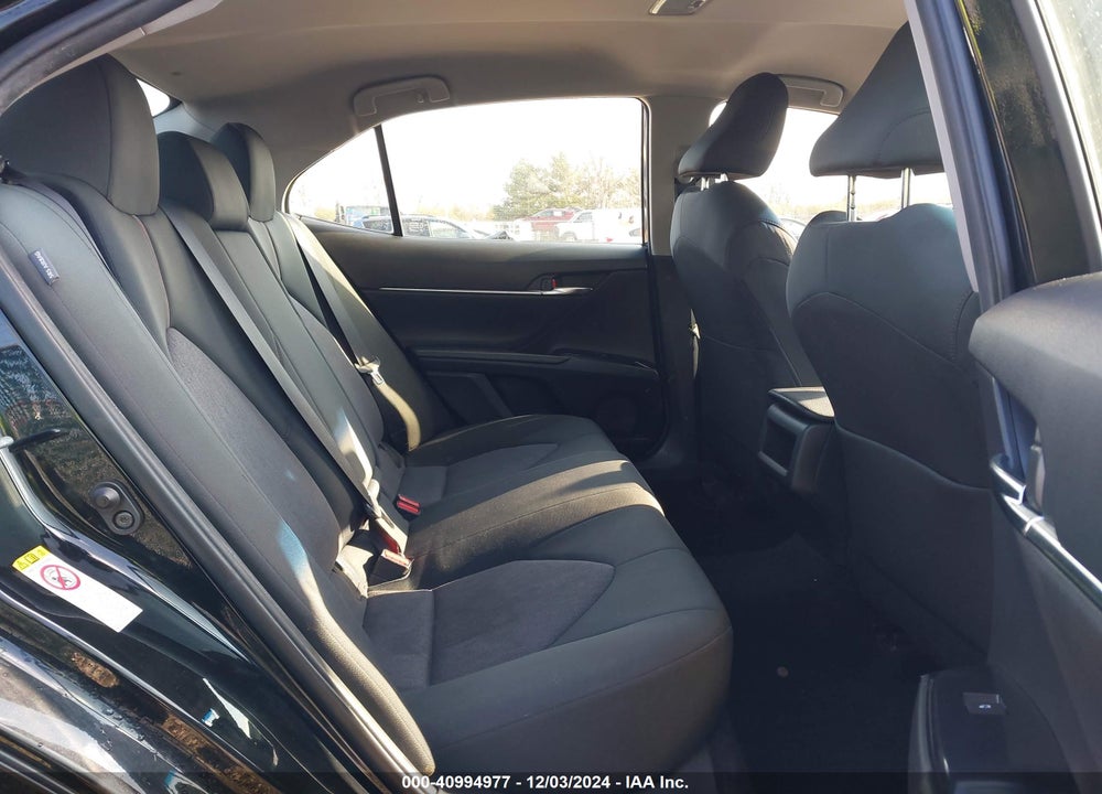 2018 TOYOTA CAMRY LE VIN: JTNB11HK2J3001941