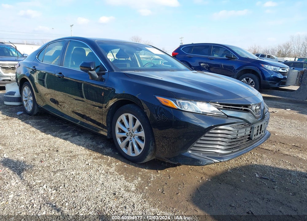 2018 TOYOTA CAMRY LE VIN: JTNB11HK2J3001941