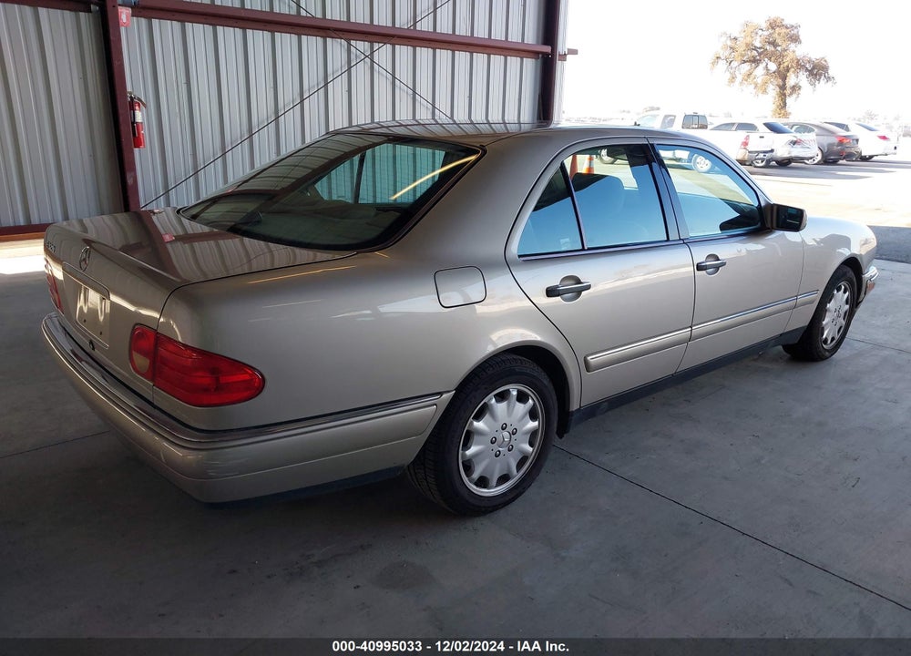 1998 MERCEDES-BENZ E 320 VIN: WDBJF65F1WA671262