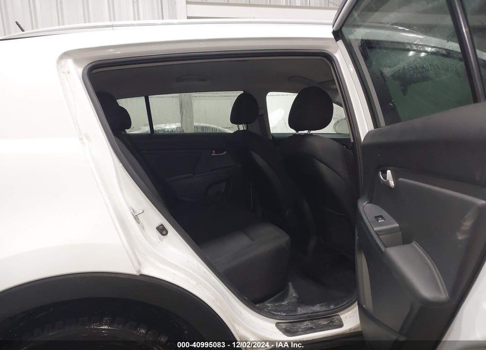 2011 KIA SPORTAGE LX VIN: KNDPBCA26B7024212