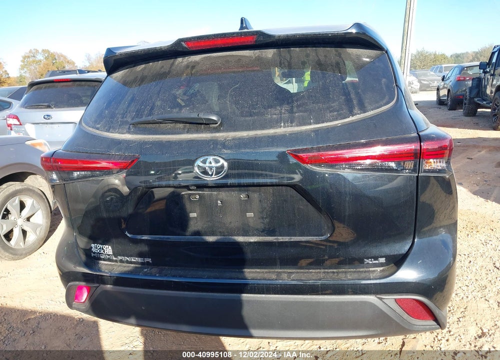 2023 TOYOTA HIGHLANDER XLE VIN: 5TDKDRAH8PS521089