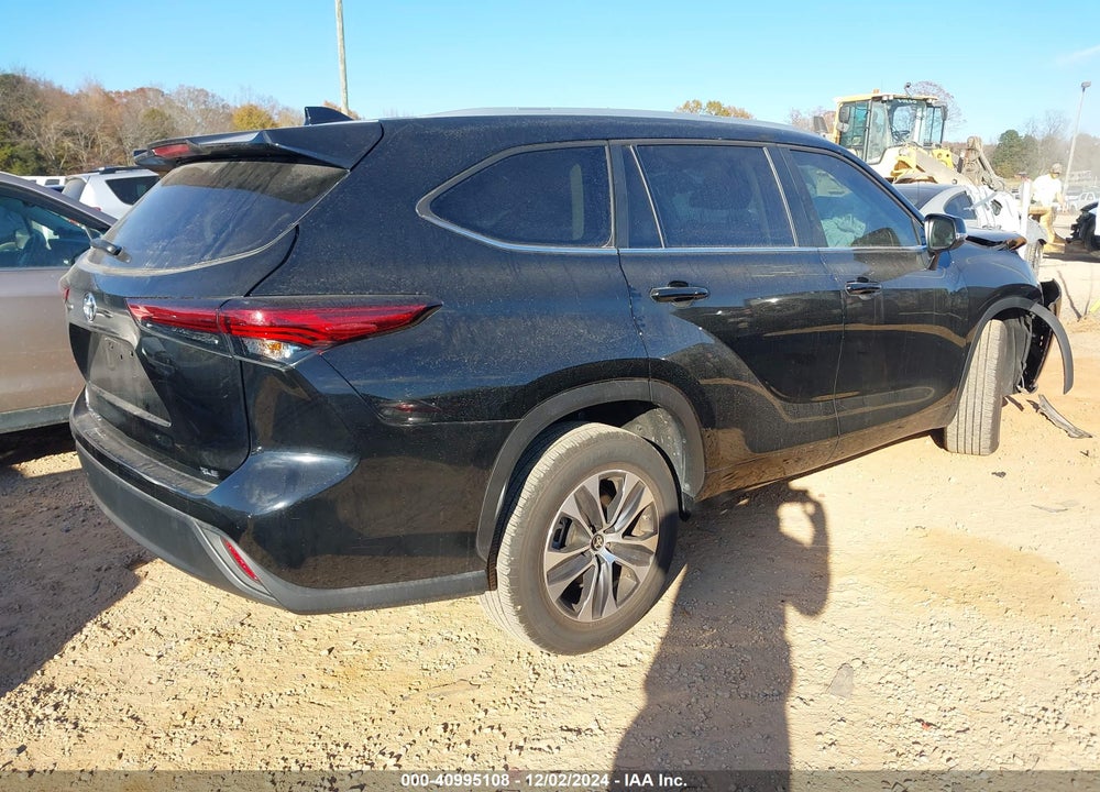 2023 TOYOTA HIGHLANDER XLE VIN: 5TDKDRAH8PS521089