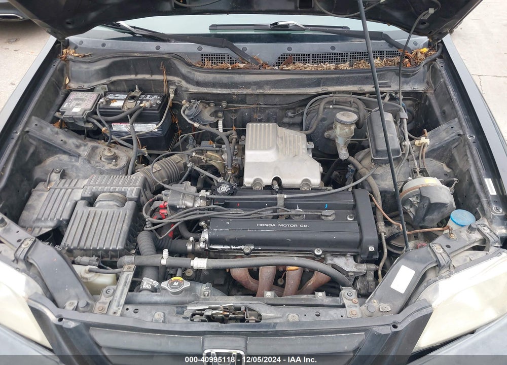 2000 HONDA CR-V LX VIN: JHLRD2844YC012096