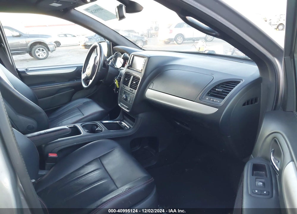 2018 DODGE GRAND CARAVAN GT VIN: 2C4RDGEG6JR335426