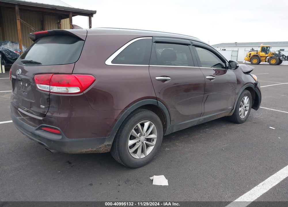 2018 KIA SORENTO 2.4L LX VIN: 5XYPGDA37JG418786