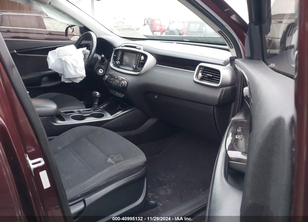 2018 KIA SORENTO 2.4L LX VIN: 5XYPGDA37JG418786