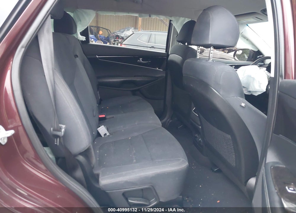 2018 KIA SORENTO 2.4L LX VIN: 5XYPGDA37JG418786
