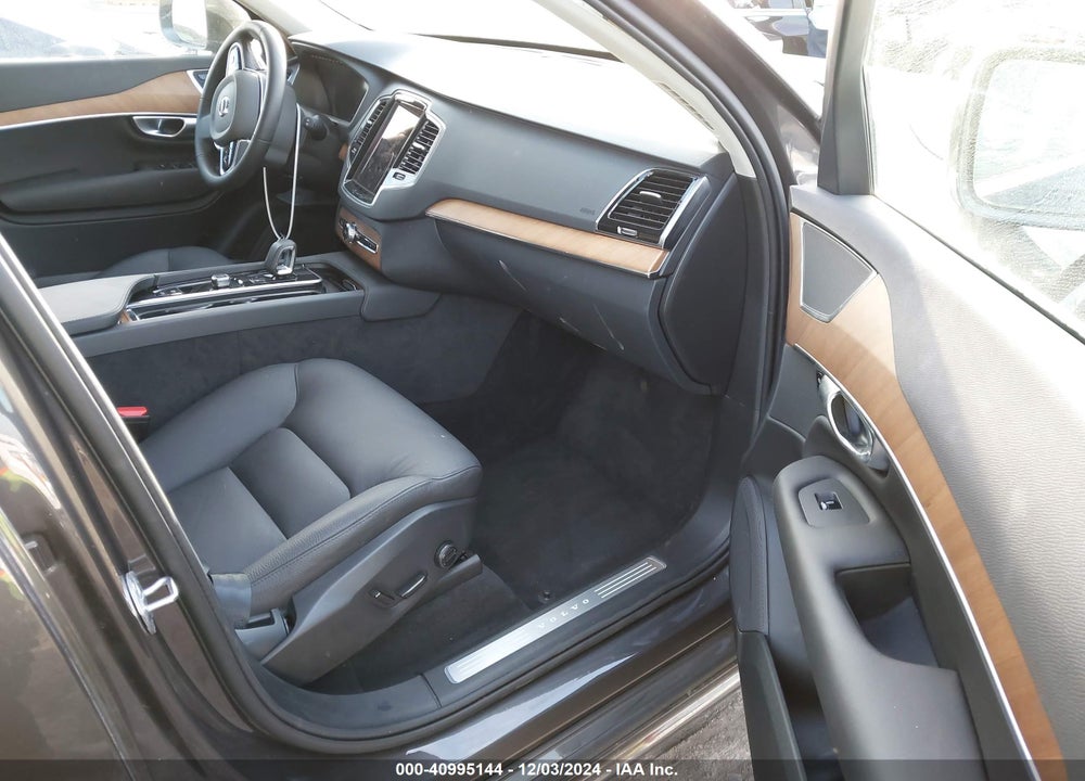 2024 VOLVO XC90 B5 PLUS BRIGHT THEME VIN: YV4L12PE3R1235701