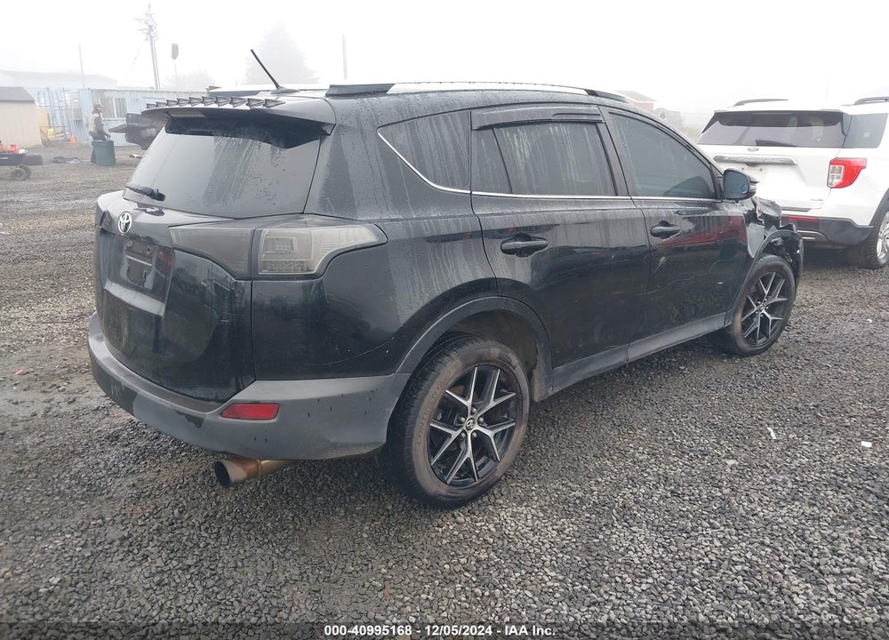 2014 TOYOTA RAV4 XLE VIN: 2T3RFREV3EW153053