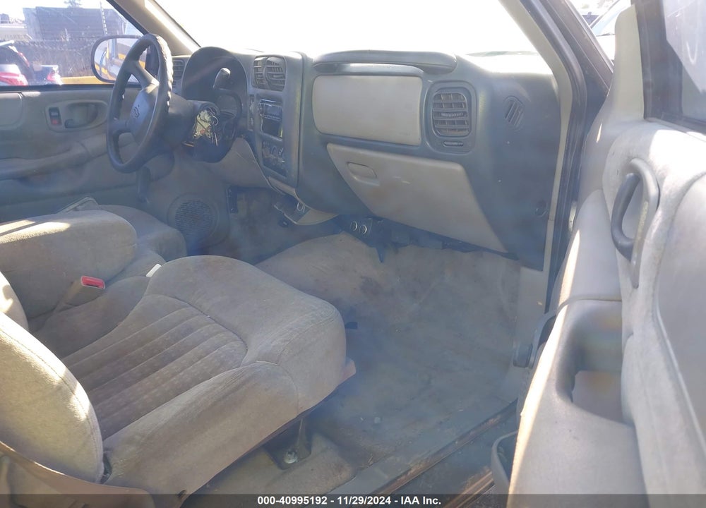 1999 CHEVROLET S-10 LS VIN: 1GCCS1443XK183516