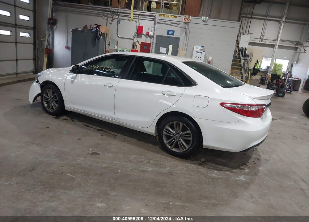 2017 TOYOTA CAMRY SE VIN: 4T1BF1FK8HU647896