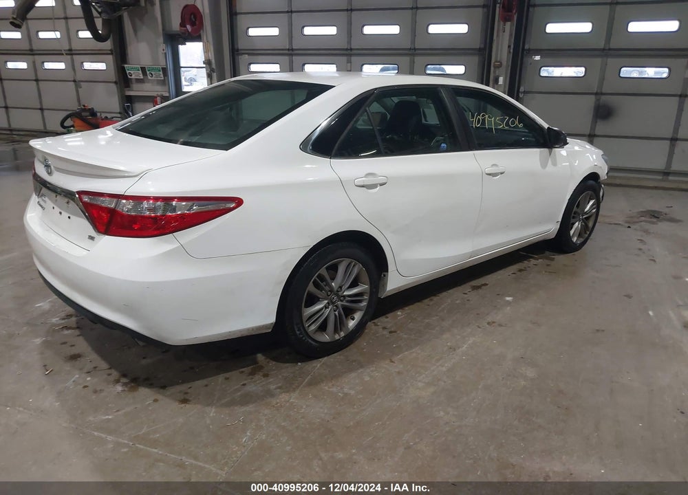 2017 TOYOTA CAMRY SE VIN: 4T1BF1FK8HU647896