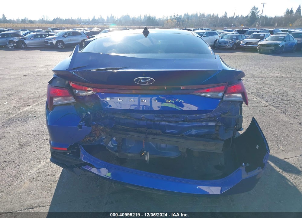 2021 HYUNDAI ELANTRA VIN: KMHLM4AG2MU138024