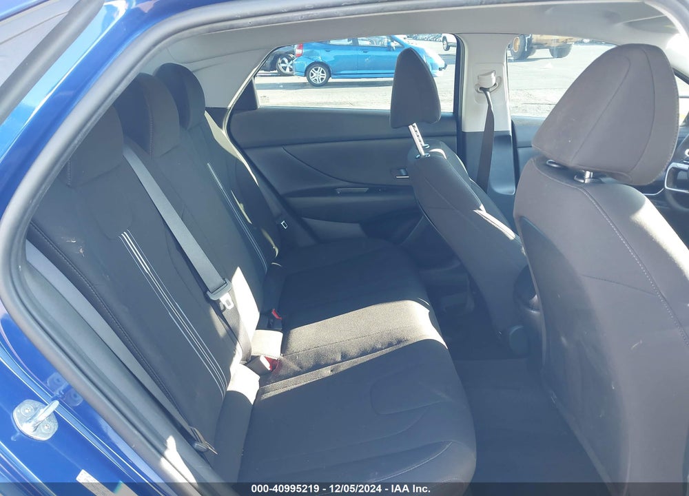 2021 HYUNDAI ELANTRA VIN: KMHLM4AG2MU138024