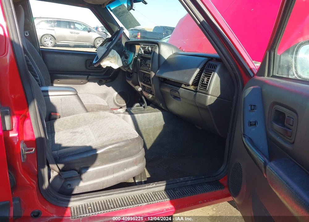 2001 JEEP CHEROKEE SPORT VIN: 1J4FF48S61L533311