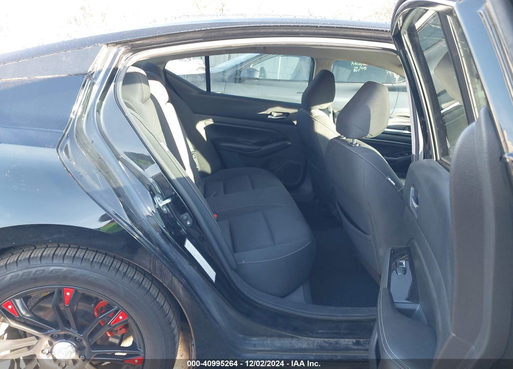 2021 NISSAN ALTIMA SV FWD VIN: 1N4BL4DV5MN332611