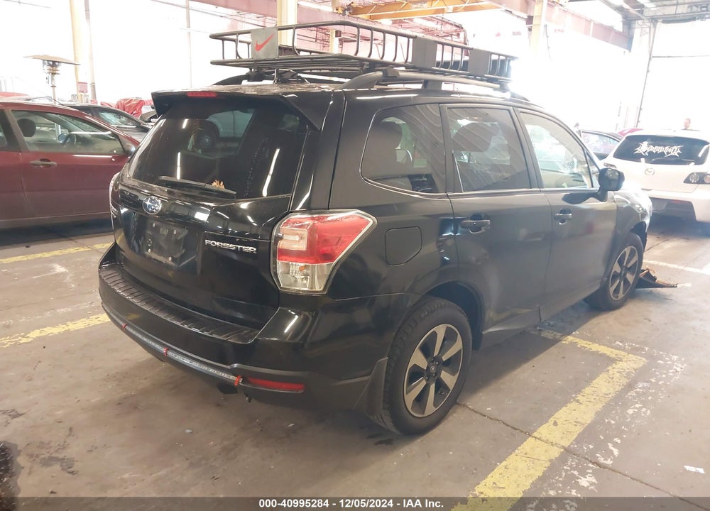 2018 SUBARU FORESTER 2.5I PREMIUM VIN: JF2SJAEC7JH415318