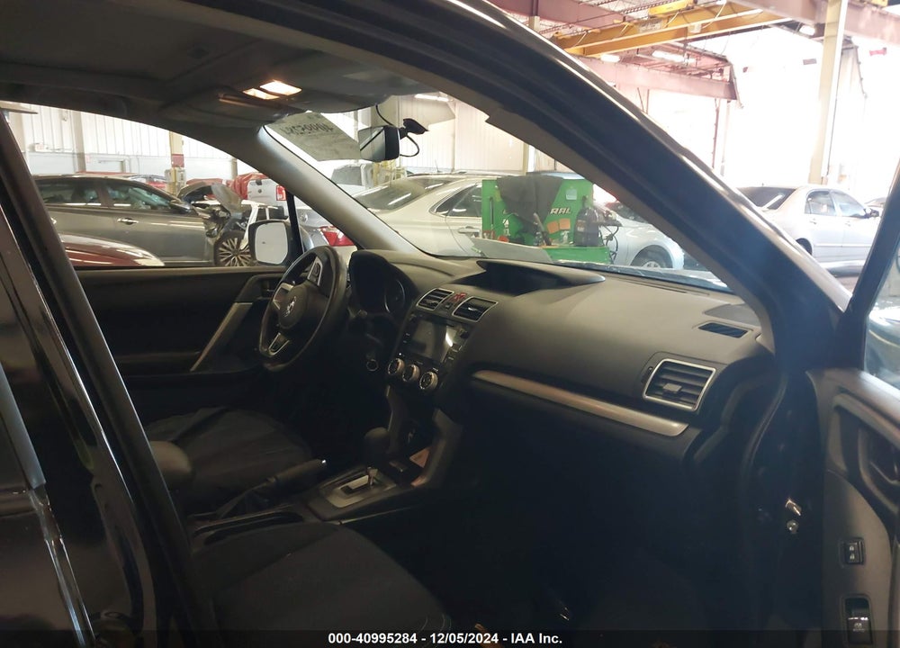 2018 SUBARU FORESTER 2.5I PREMIUM VIN: JF2SJAEC7JH415318
