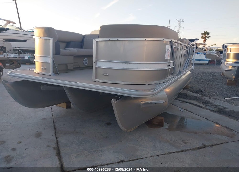 2022 SYLVAN PONTOON BOAT VIN: SYL84921B222