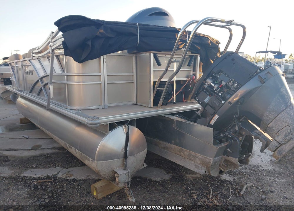 2022 SYLVAN PONTOON BOAT VIN: SYL84921B222