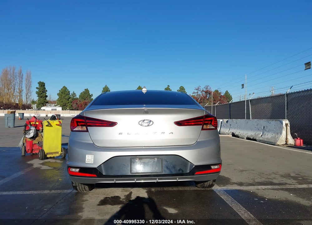 2020 HYUNDAI ELANTRA VIN: 5NPD84LF5LH555440