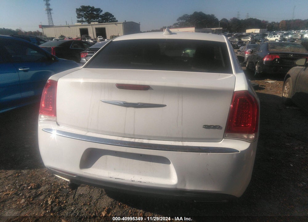 2016 CHRYSLER 300 LIMITED VIN: 2C3CCAAG8GH328928