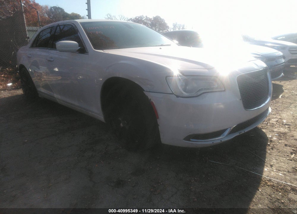 2016 CHRYSLER 300 LIMITED VIN: 2C3CCAAG8GH328928