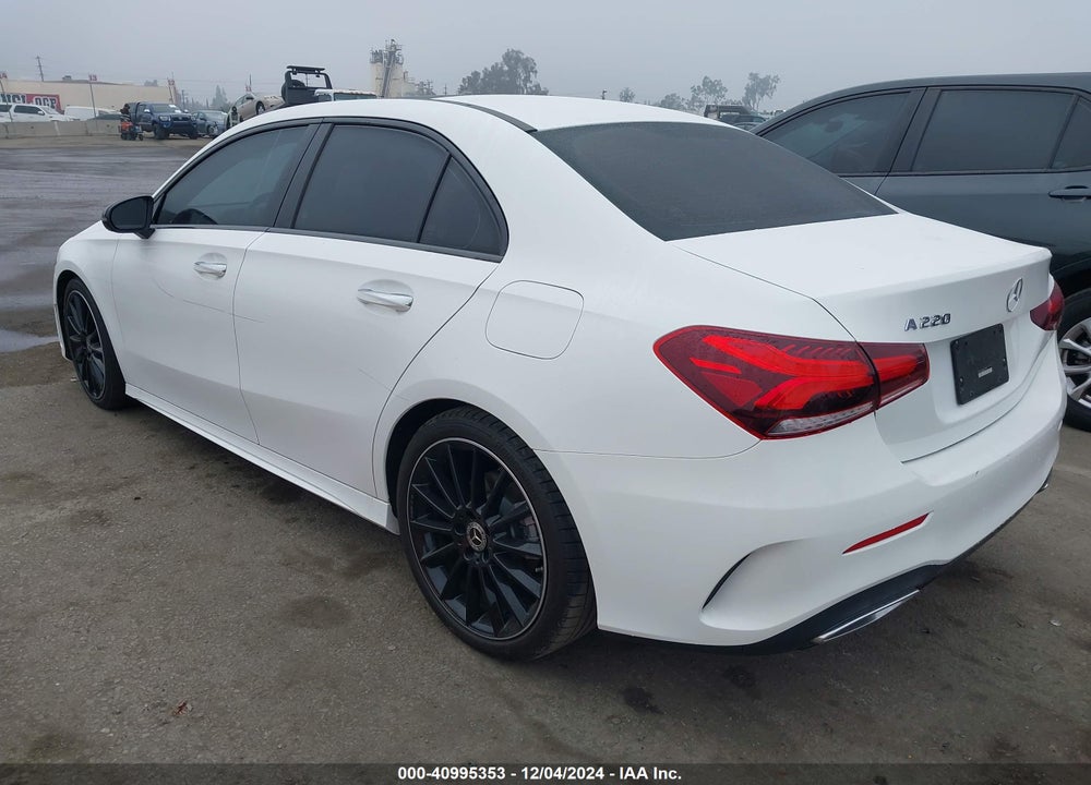 2022 MERCEDES-BENZ A 220 VIN: W1K3G4EB3NJ371977