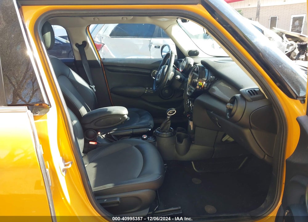 2016 MINI HARDTOP COOPER VIN: WMWXU1C5XG2D08212