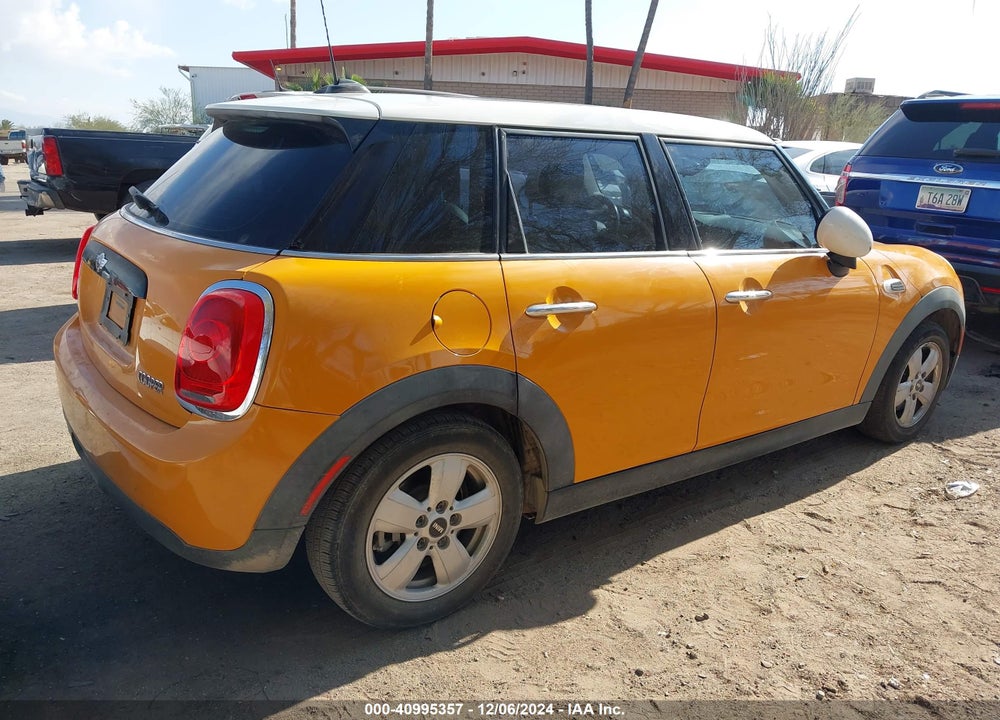 2016 MINI HARDTOP COOPER VIN: WMWXU1C5XG2D08212