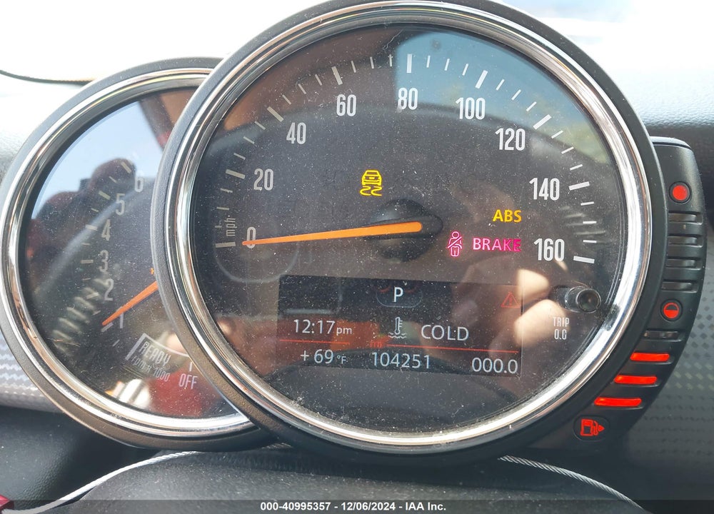 2016 MINI HARDTOP COOPER VIN: WMWXU1C5XG2D08212