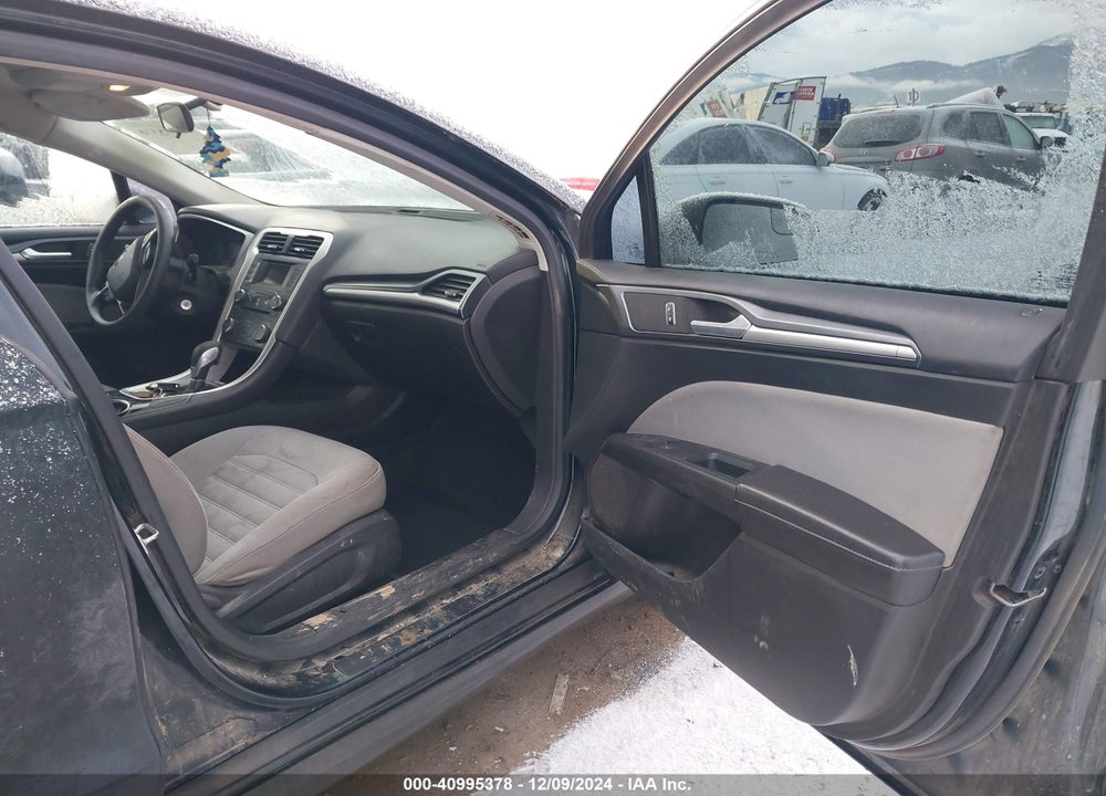 2014 FORD FUSION S VIN: 3FA6P0G70ER176844