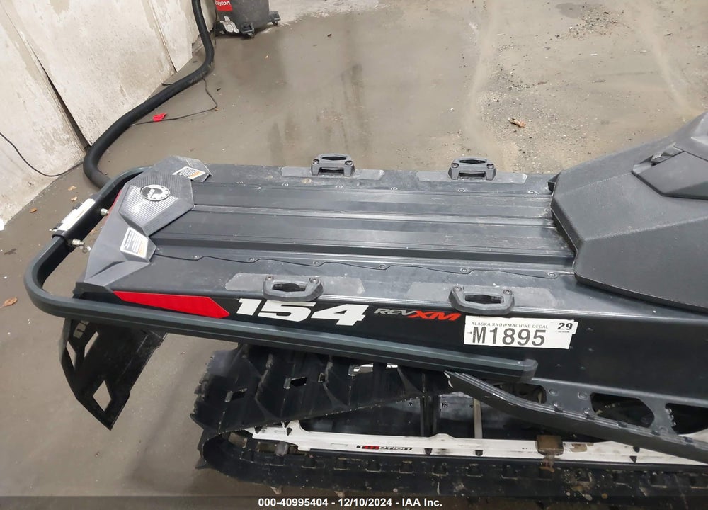 2015 SKI DOO SUMMIT SP 600 ETECH VIN: 2BPSCCFA2FV000041