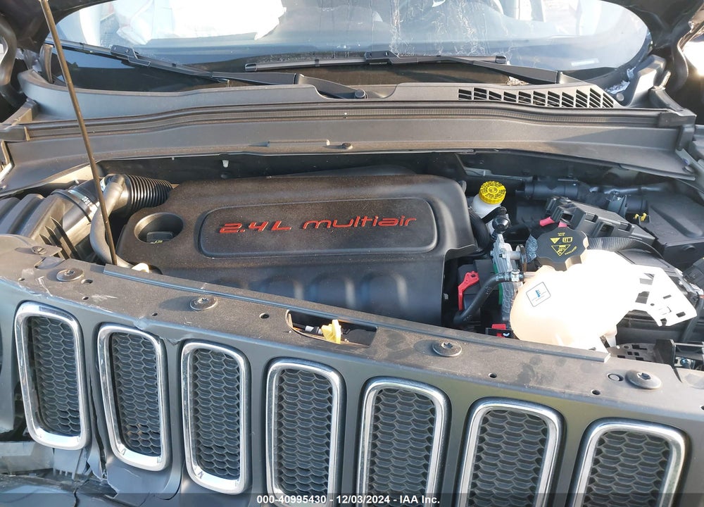 2018 JEEP RENEGADE LATITUDE FWD VIN: ZACCJABB9JPG86498