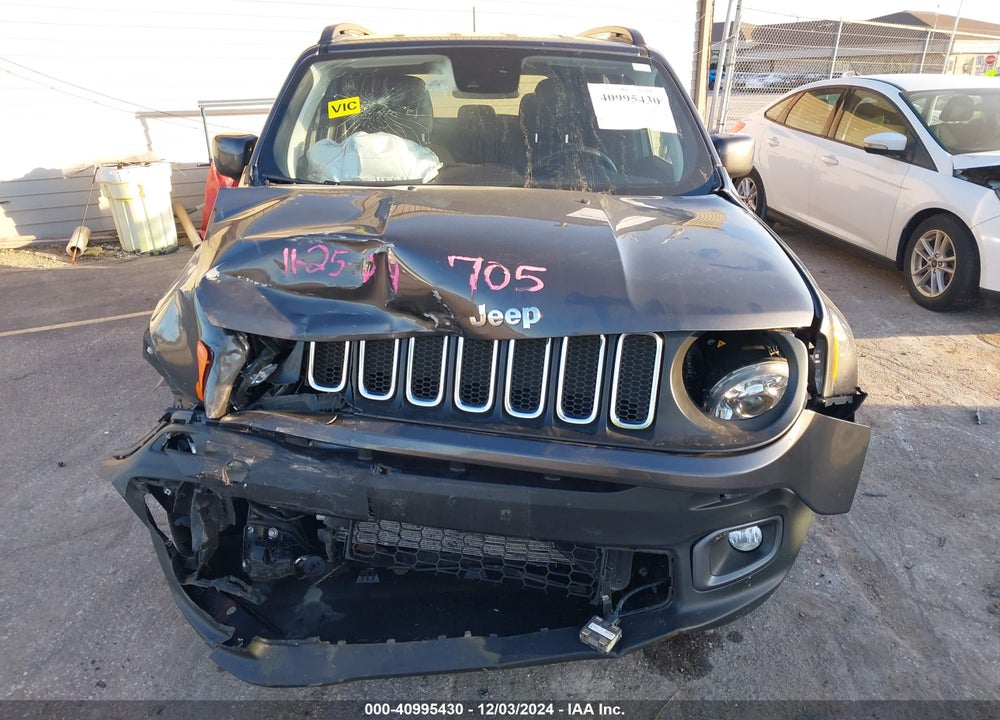 2018 JEEP RENEGADE LATITUDE FWD VIN: ZACCJABB9JPG86498