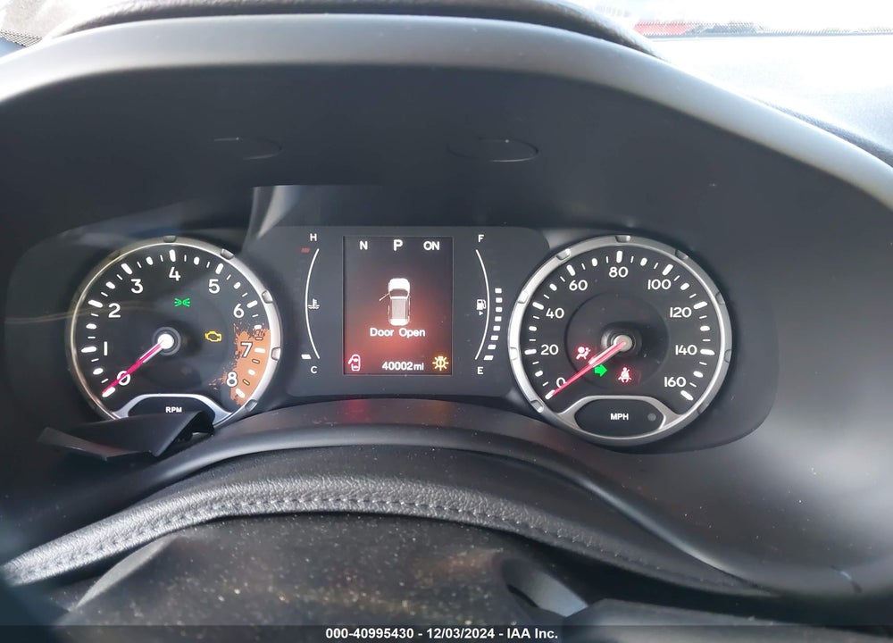 2018 JEEP RENEGADE LATITUDE FWD VIN: ZACCJABB9JPG86498