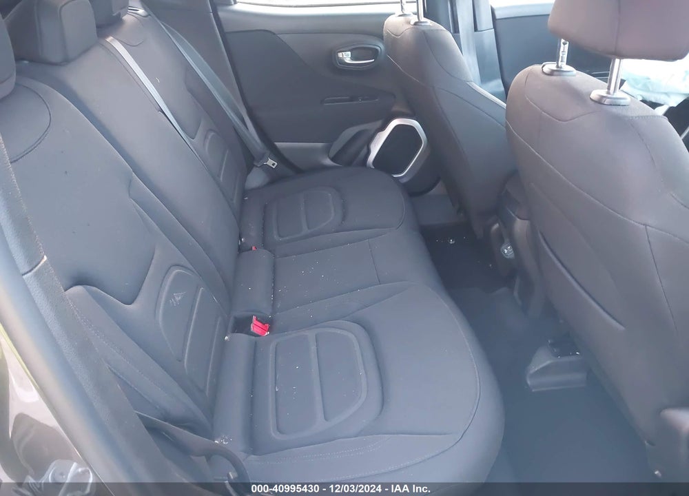 2018 JEEP RENEGADE LATITUDE FWD VIN: ZACCJABB9JPG86498