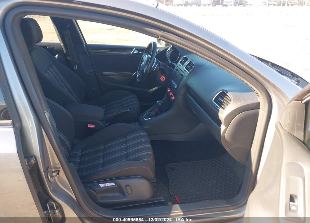 2010 VOLKSWAGEN GTI 4-DOOR VIN: WVWHD7AJ0AW175211